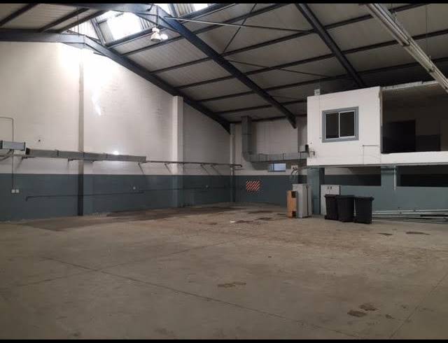 1,400M² FACTORY TO LET IN EPPING INDUSTRIAL